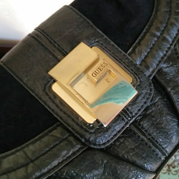 Guess satchel purse - Picture 4 of 8